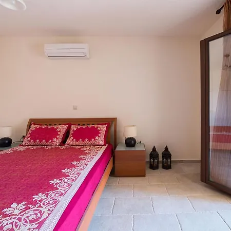 Villa Aspa's Palazzo - Tranquil And Secluded *